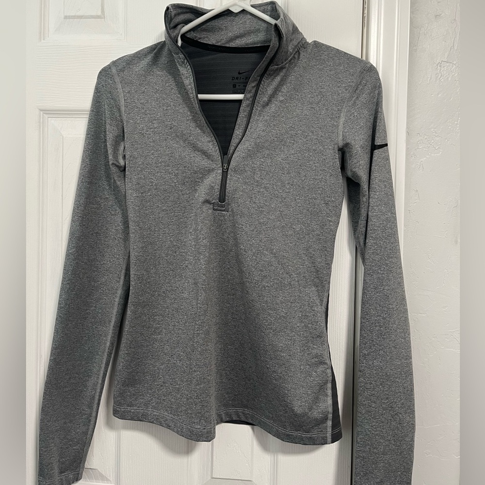 Nike pullover